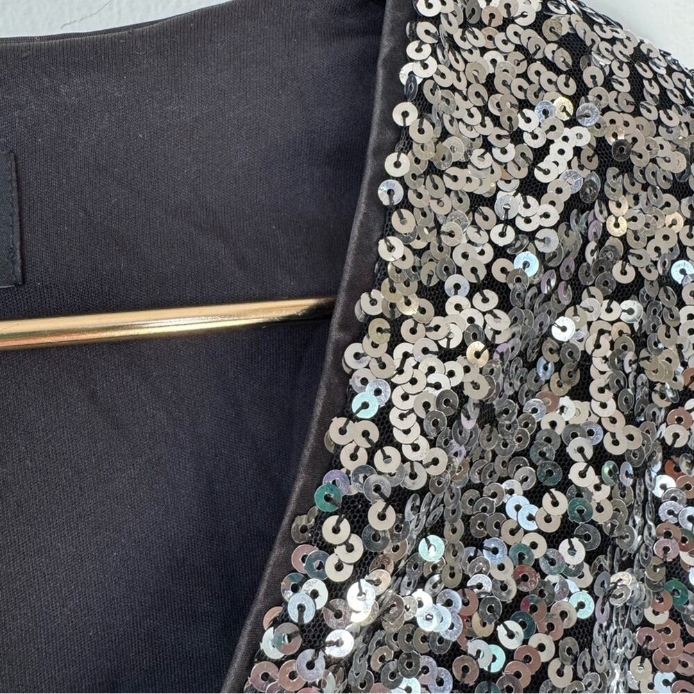 Bardot Siren Silver Sequin Long Sleeve Deep V Bodysuit XS - Picture 7 of 9
